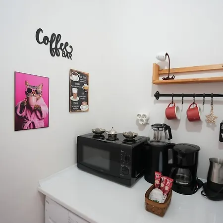 50 Steps To Tram,central And Stylish