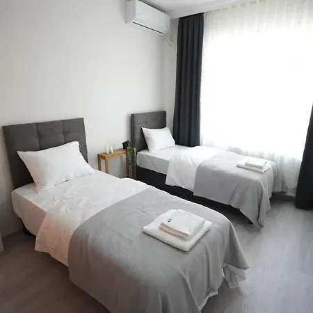 Apartment 50 Steps To Tram,central And Stylish Istanbul