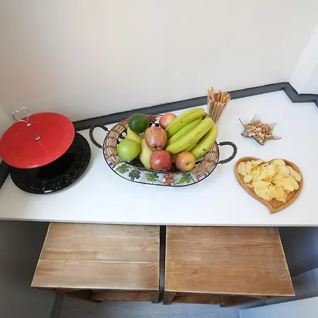 Apartment 50 Steps To Tram,central And Stylish *